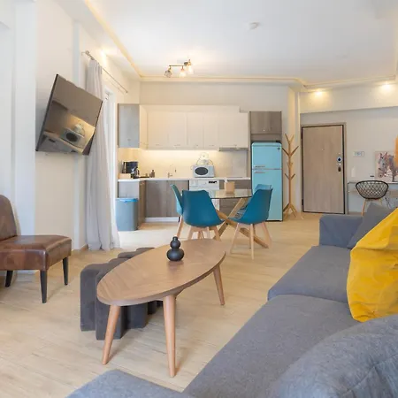 New Ventiri Family Suite 1, Near Hilton, Athens Central, Fully Equipped-3