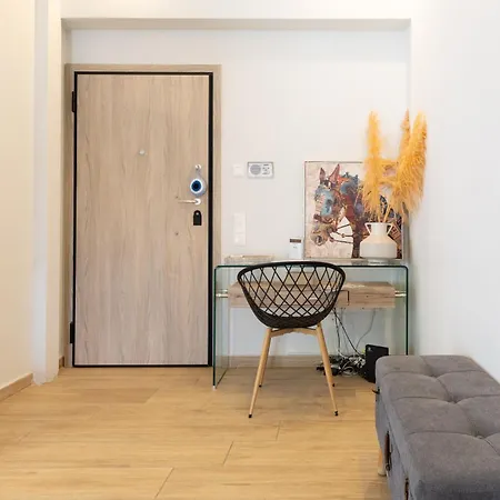 New Ventiri Family Suite 1, Near Hilton, Athens Central, Fully Equipped-2
